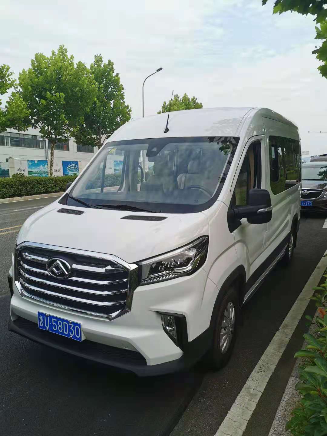 大通V90（点击查看详情）